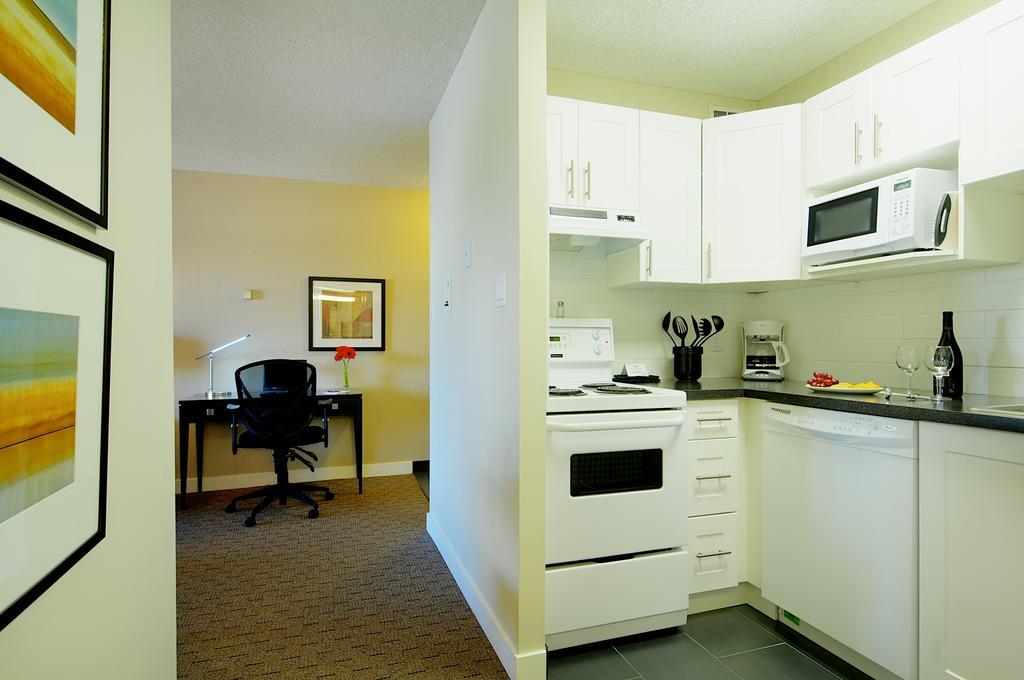 Execsuite Inc. Calgary Room photo